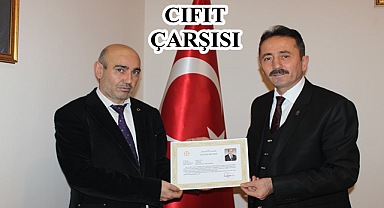 Yabancı dilleri olan Müdür aranıyor sanırım!