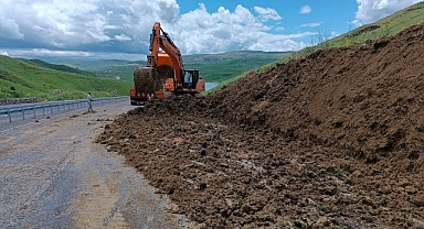 2 ay içinde 4’üncü kez heyelan meydana geldi
