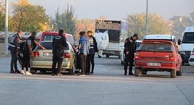 Aranan 15 şahıs yakalandı