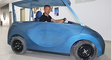 Atık malzemelerden elektrikli araç üretti