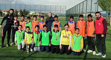 Aziziye GM gençleri sahada buluşturdu