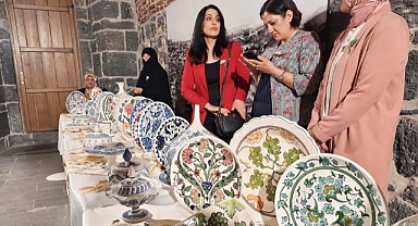 Çini sergisi göz kamaştırdı