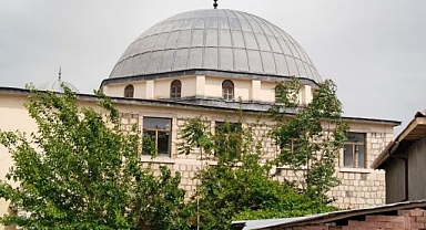 Depremde hasar almıştı! Tarihi cami ayağa kaldırılıyor