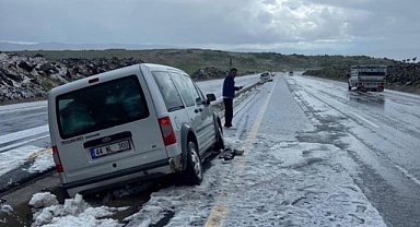 Dolu yağışı kazaya neden oldu
