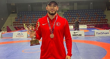 Erzurumlu Emre Avrupa 3.'sü oldu
