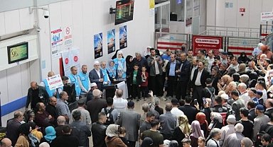 Hacı adayları Erzurum'dan kutsal topraklara uğurlandı