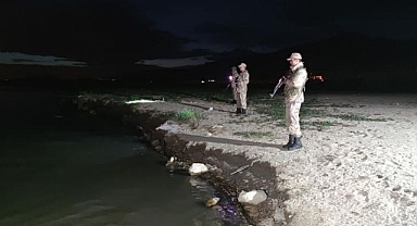 Jandarma ekiplerinin gece balık nöbeti