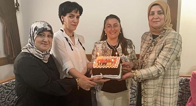 Melek Öğretmeni yalnız bırakmadı