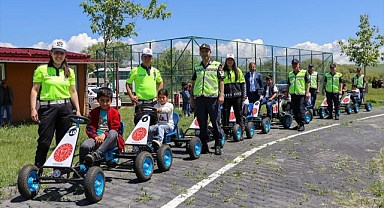 Miniklere trafik eğitimi verdiler