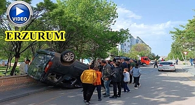 Otomobilin çarptığı araç ters döndü!