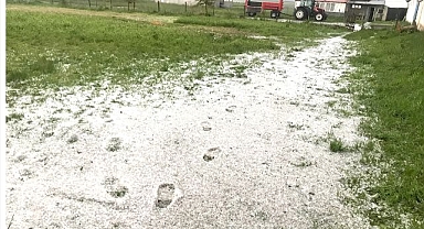 Sağanak ve dolu hayatı felç etti