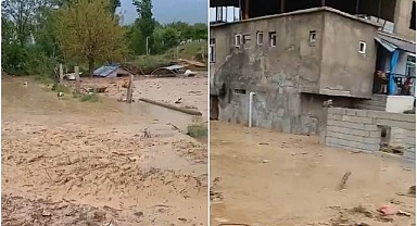 Sağanak yağış sele yol açtı
