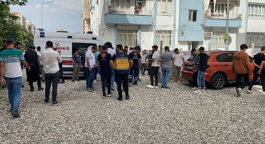 Sokak ortasında silahlar konuştu! Kimliği belirsiz şahısların saldırısına uğradılar