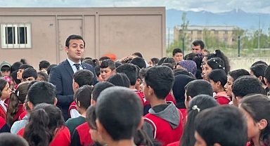 Sokaktaki canları unutmadılar