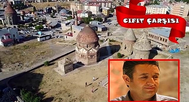 Zülf-ü yare dokundu