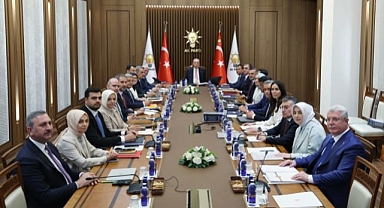 AK Parti’de değişim başladı