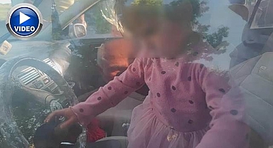Arabada mahsur kalan çocuğun zor anları