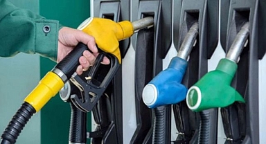 Benzine ve motorine indirim yolda