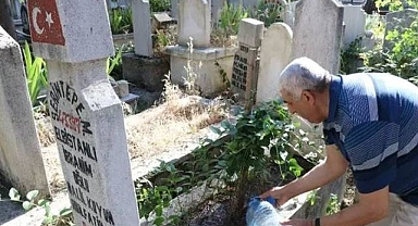 Erzurum’da bayram arefesinde mezarlıklar doldu taştı