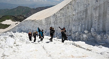 İkiyaka Dağları ve Sat Buzul Gölleri adrenalin tutkunlarını ağırladı