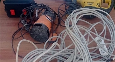 İnşaat malzemelerini çaldılar