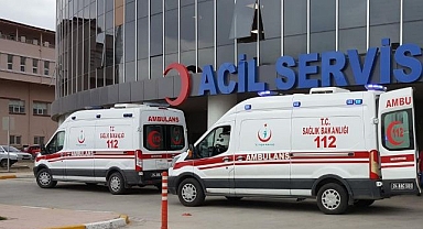 Kamyonet bariyerlere çarptı!
