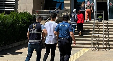 Kopya düzeneğiyle sınava girmeye çalışırken yakalandı
