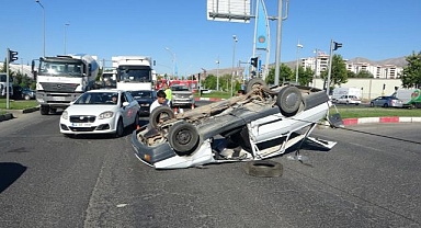 Korkunç kaza trafiği felç etti