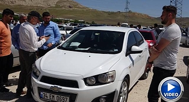 Kurban Bayramı arefesinde açık oto pazarında yoğunluk