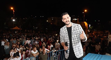 Sanatçılar türkülerini Yunus Emre için söylediler