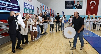 Spor Okulları halayla açıldı
