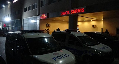 Tartıştıkları muhtarı silahla vurdular