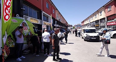 Ücretsiz Açık Oto Pazarı'na akın ettiler