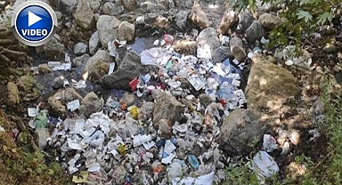 Yiyip içip, çöpleri bırakıp gittiler