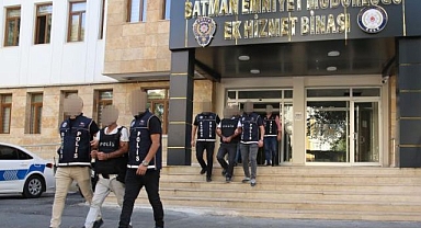 Zehir tacirlerine geçit vermediler