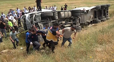 Çimento aracı şarampole yuvarlandı