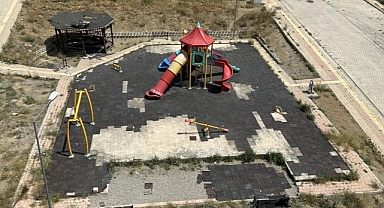 Çocuk parkını talan ettiler