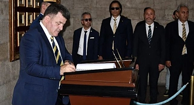 Dünya Fenerbahçeliler Gününde Anıtkabir’i ziyaret ettiler