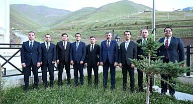 Erzurum'a veda ediyorlar...