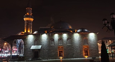 Erzurum’da şehitlerin anısına camilerden selalar yükseldi
