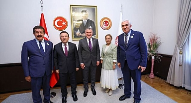 Erzurumlu vekiller Bakan Bak'ı ziyaret etti