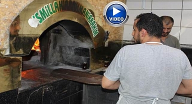 Fırıncıların 40 derece sıcakta zorlu mesaisi