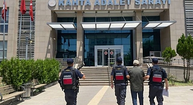 Jandarma ekipleri kıskıvrak yakaladı