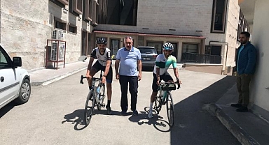 Katarlı sporcular Erzurum'u su yolu etti