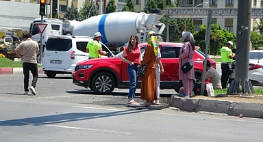 Kavşakta birbirlerine girdiler