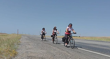 Kuraklığa dikkat çekmek için pedal çevirdiler