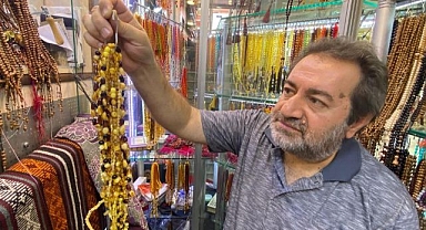 Milyon yıllık taşlardan yapılan kolyelere büyük ilgi