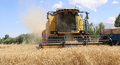Modern tarım makineleri hasadı hızlandırdı