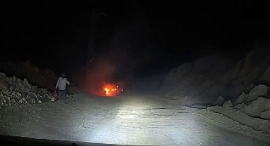 Seyir halindeki otomobil alevlere teslim oldu