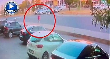 Yolun karşısına geçmeye çalışan çocuğa araba çarptı